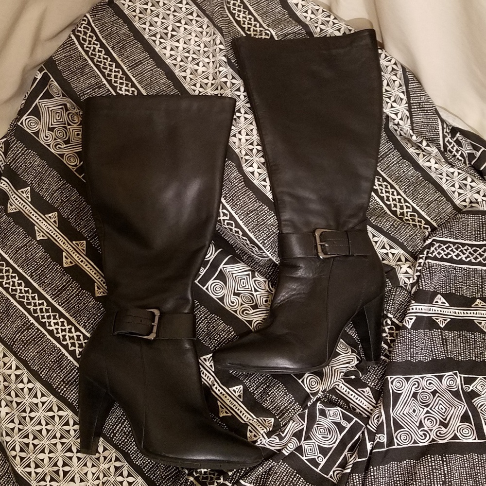Type Z Black Leather Knee High Boots